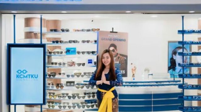Penglihatan Nyaman, Gaya Maksimal: KCMTKU Hadirkan Kacamata Stylish & Terjangkau
