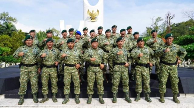 Pangdivif 2 Kostrad Pimpin Ziarah ke TMP Untung Suropati dalam Rangka HUT ke-64 Kostrad