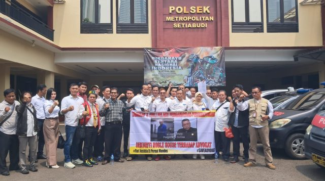 Ratusan Pengacara SPASI Kawal Kasus Kriminalisasi Advokat Jefry Sagala di PN Jakarta Selatan