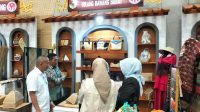 Dukung Kerajinan Daerah Tubaba Aleg DPRD Tubaba Sodri Helmi kunjungi INACRAF 2025