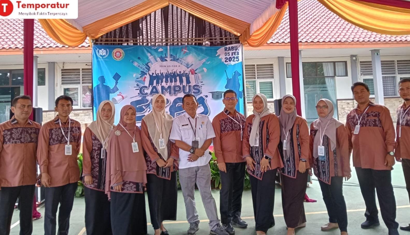 Keterangan foto: Siswa Siswi SMAN 1 Gunung Putri Gelar Campus Expo Bersama Belasan Kampus Ternama Jabodetabek (ft : GSH)