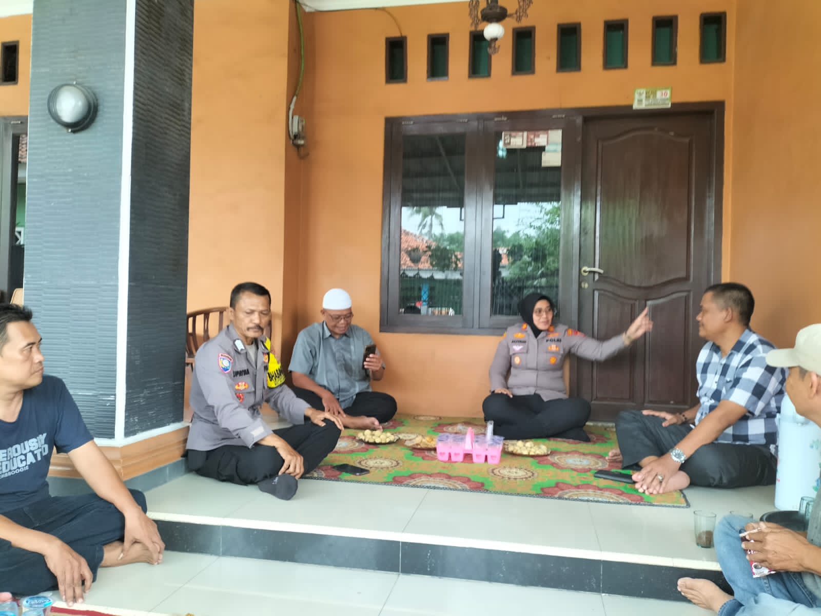 Kapolsek Kedungwaringin Jalin Silaturahmi Sebagai Upaya Cipta Kondisi Situasi Kamtibmas