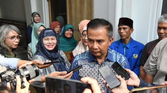 Bey Machmudin Pastikan Pemeriksaan Kesehatan Gratis di Puskesmas Lancar