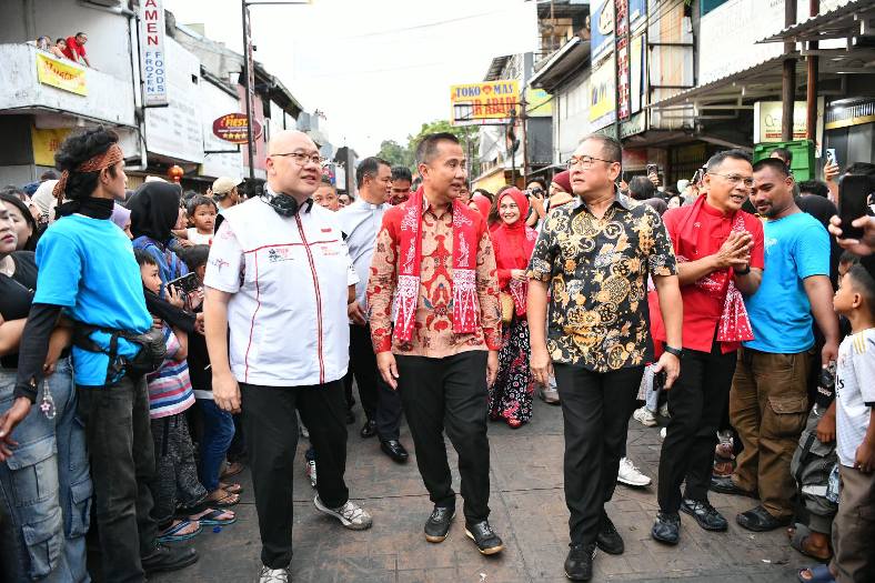 Bey Machmudin Pastikan Pemeriksaan Kesehatan Gratis di Puskesmas Lancar