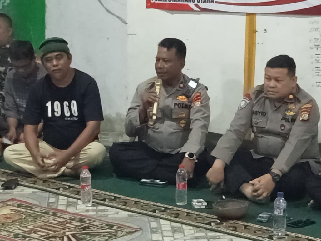 Kabupaten Bekasi – Polres Metro Bekasi menggelar kegiatan Ngopi Kamtibmas bersama warga di Desa Cikarang Kota, Kecamatan Cikarang Utara, pada Jumat malam, 21/2/2025.