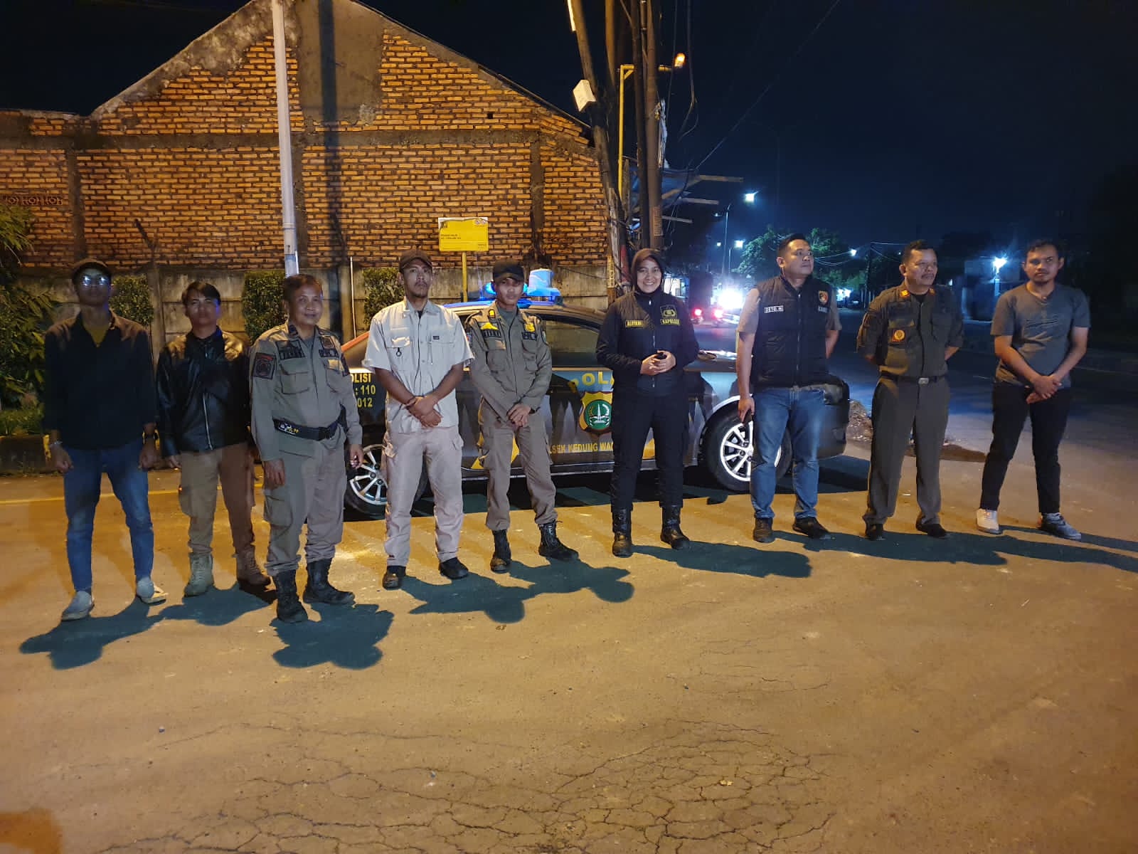 Antisipasi Tawuran dan 3C, 16 Personil Polsek Kedungwaringin dan Gabungan Satpol PP Tingkatkan Patroli Kewilayahan