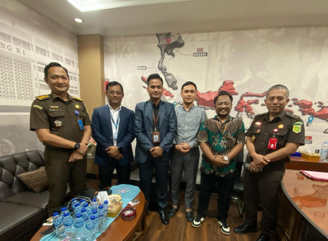 Oknum Jaksa di Lampura Diadukan Ke Jamwas