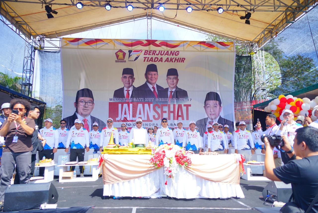 Ribuan Warga Pontianak Meriahkan Jalan Sehat HUT ke-17 Gerindra di Alun-Alun Kapuas