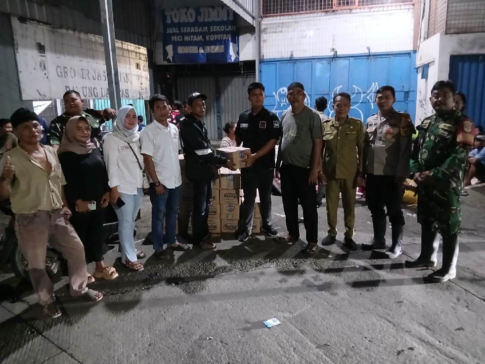 Desa Cikarang kota terkena musibah banjir di wilayah pasar seng kampung keramat dan sebelah Ramayana Cikarang 
