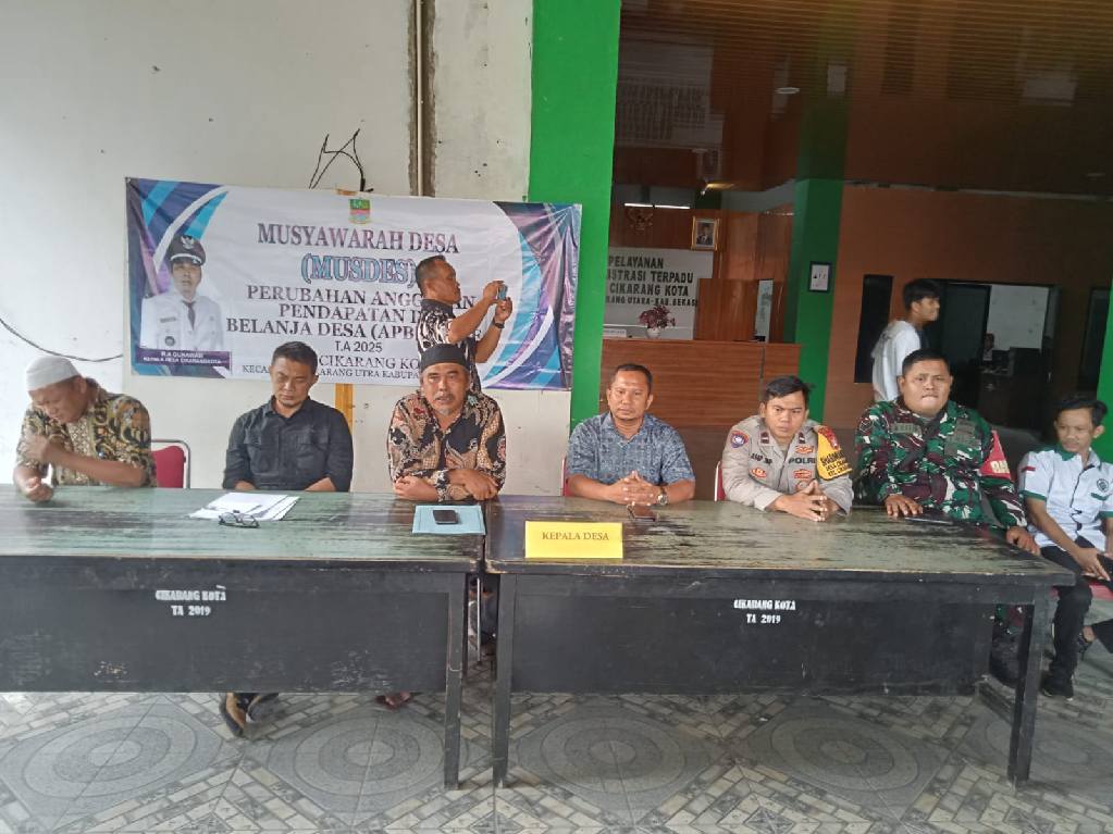 Rapat Musyawarah Desa ( Musdes ) Cikarang kota. kecamatan Cikarang Utara Perubahan Anggaran Pendataan Dan Belanja Desa. ( APBDes )