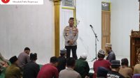 Kapolsek Belimbing Pimpin Pengamanan Shalat Tarawih di Masjid Al-Mujahidin