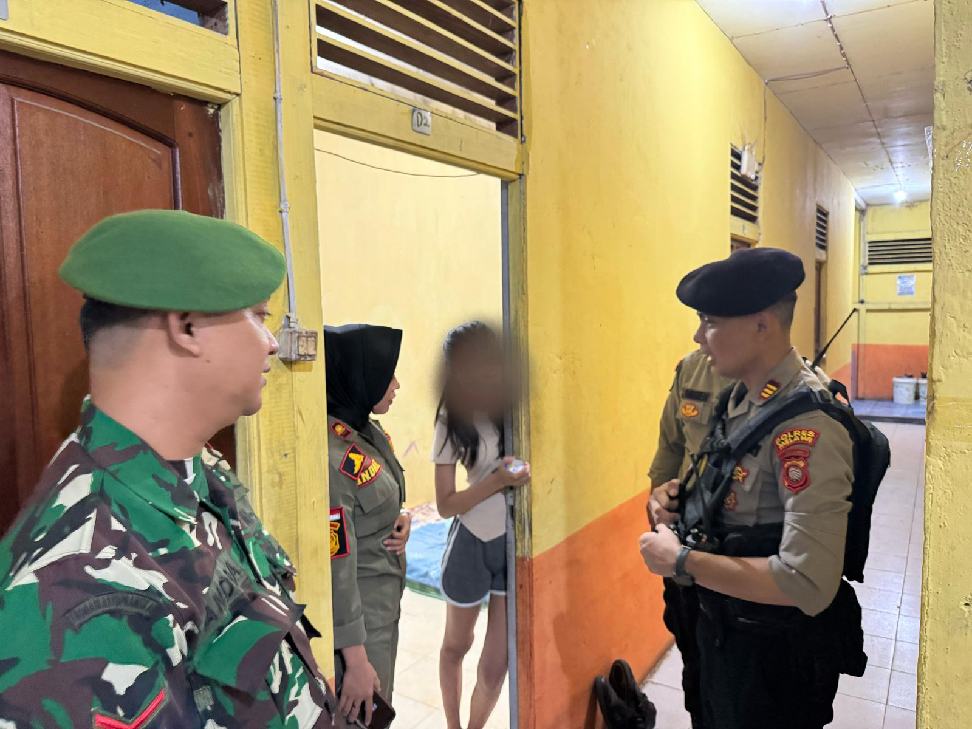 Razia Gabungan TNI-Polri dan Satpol PP di Beberapa Tempat Amankan Beberapa Pasangan Bukan Suami Istri