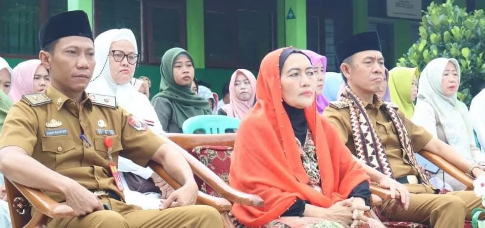 Keterangan foto: Wakil Bupati Lampung Utara Resmilan Pembukaan Pesantren Kilat Ramadhan 1446 H, di SMPN 7 Kotabumi