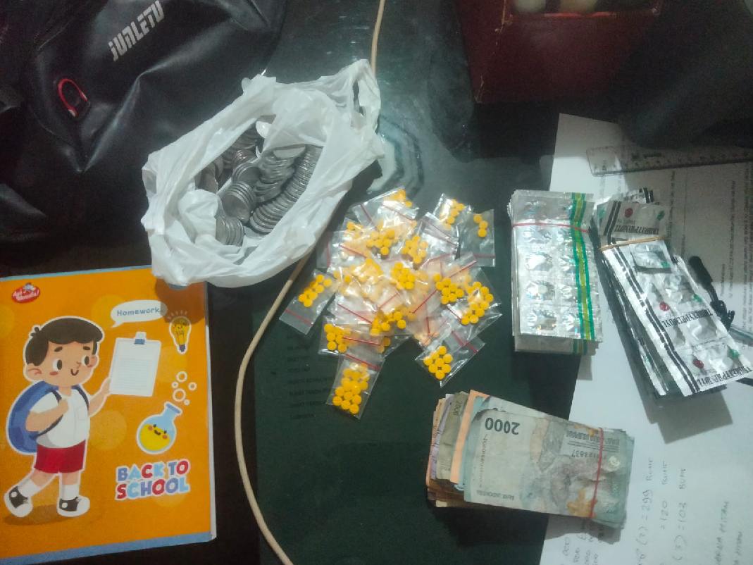 Komitmen Berantas Peredaran Narkoba, Polsek Setu ringkus Seorang Pria Pengedar Obat Obatan Keras tanpa Ijin Edar