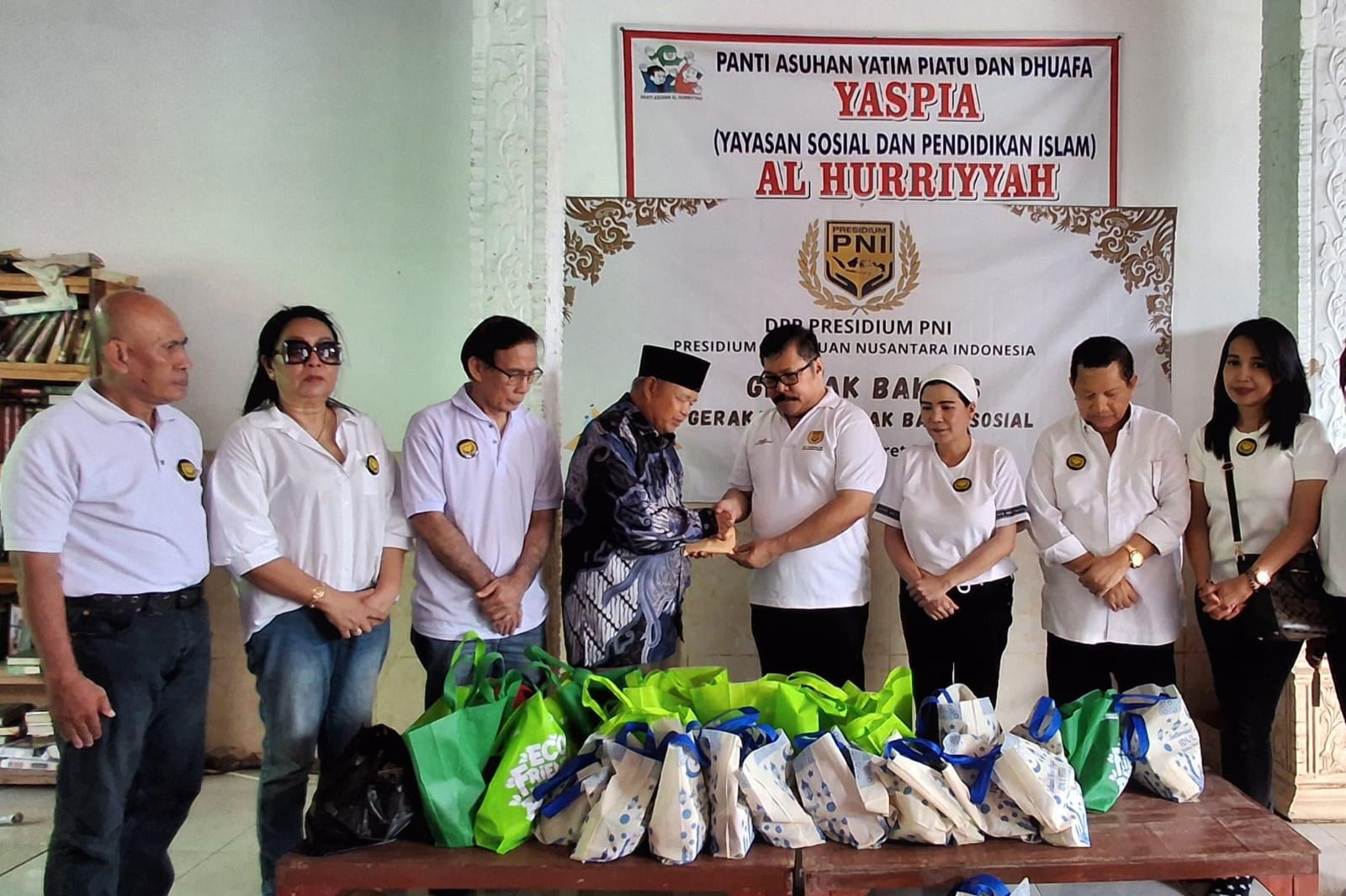 Presidium PNI Gelar Gertak Baksos Bantu Panti Asuhan dan Warga Terdampak Banjir di Bekasi