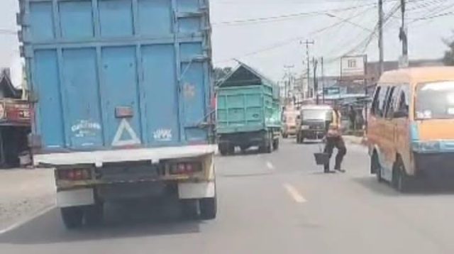Pekerjaan Tambal Sulam, Ruas jalan lintas Sumatera, diduga asal-asalan