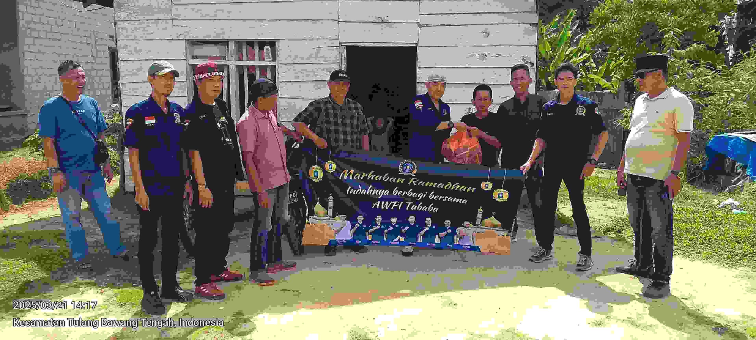 Jelang Idul Fitri, AWPI Tubaba Berbagi Paket Sembako untuk  Masyarakat