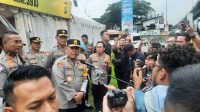 Kapolres Metro Bekasi Dampingi Kapolda Metro Jaya dalam Pengecekan Pospam di Rest Area Tol Jakarta-Cikampek 