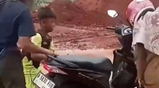 Proyek PT Pertamina di Desa Lenggahsari Diduga Membahayakan Pengguna Jalan