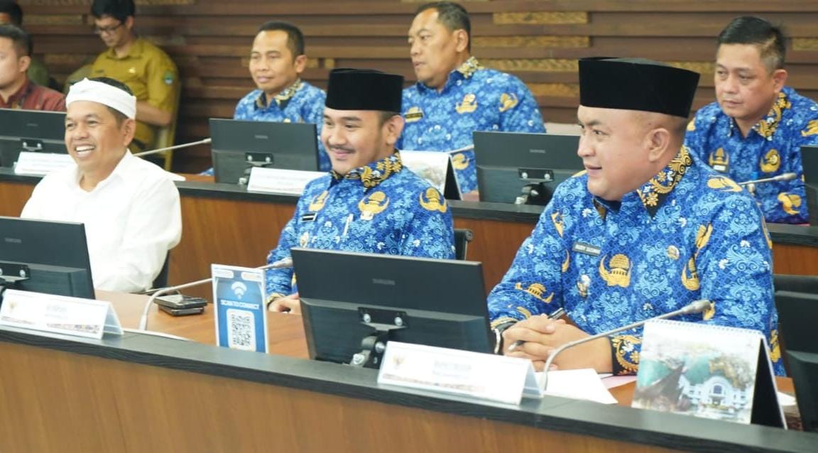 Karena  Sering Banjir, Bupati Bekasi Ade Kuswara Kunang Tegaskan akan Mengendalikan Fungsi Lahan& Pengelolaan Lingkungan Hidup, Samanhudi Aktivis Jaga Kali Mengapresiasi & Mendukung 