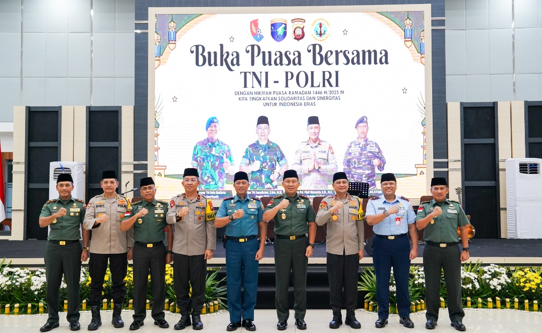 Pelihara Sinergi dan Eratkan Silaturahmi Jajaran TNI-Polri di Kalbar Buka Puasa Bersama