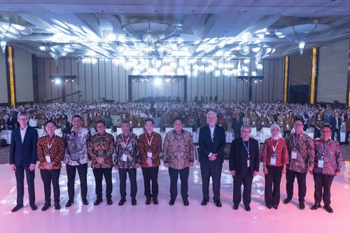 Komitmen CEO PMI Jacek Olczak di Indonesia: Sampoerna Mendorong Investasi Berkelanjutan, Inovasi, dan Pengembangan UMKM demi Mendukung Pertumbuhan Ekonomi Indonesia