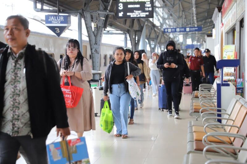 KAI Sediakan 2,75 Juta Kursi KA Ekonomi untuk Lebaran 2025, Penjualan Tiket KA JJ Lebaran Capai Lebih dari 2 Juta