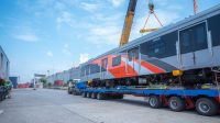 Pelindo Solusi Logistik Layani Kedatangan dan Mobilisasi 24 Gerbong KRL