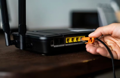 Jangan Asal Cabut! Begini Cara Merestart Router WiFi yang Tepat agar Koneksi Stabil dan Perangkat Awet