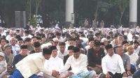 Gubernur Dedi Mulyadi Shalat Idulfitri 1446 H, Bersama Ribuan Warga di Bandung dan Gelar Open House di Bale Pakuan