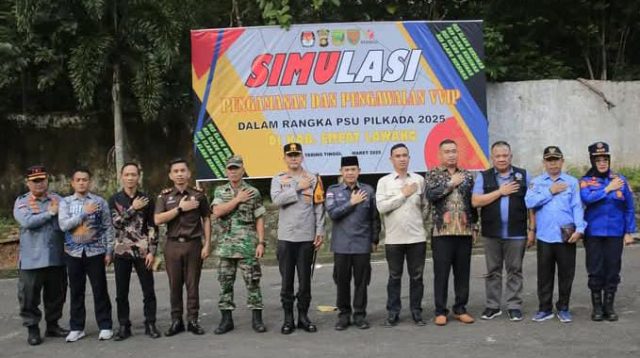 Dalam Rangka Menghadapi PSU PJ Bupati Empat Lawang Fauzan Khoiri Membuka Kegiatan Simulasi Pengamanan VVIP