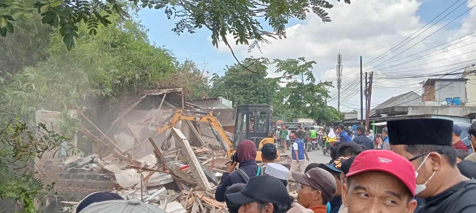 Setelah Penggusuran Bangli di Bantaran Kali Gabus, Giliran Bangli di Bantaran kali CBL Siap Dibongkar Pemkab Bekasi