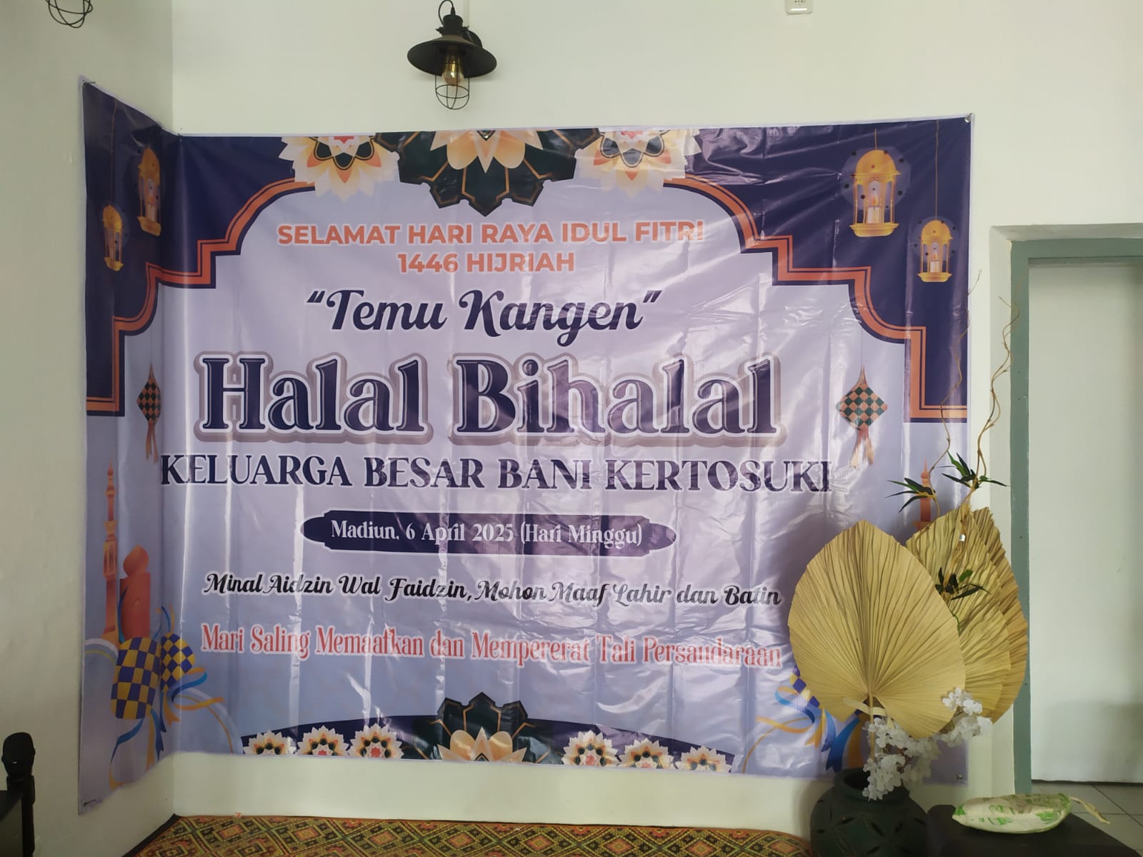Keluarga Besar Bani Kerto Suki Gelar Halal Bihalal Idfitri 1446 H 1 Keterangan foto : Keluarga Besar Bani Kerto Suki Gelar Halal Bihalal Idfitri 1446 H