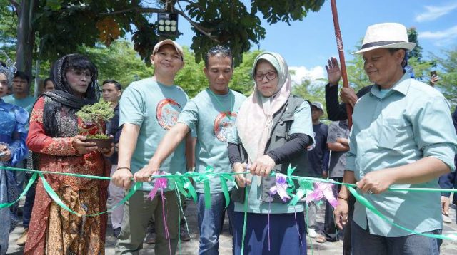 Pameran dan Kontes Bonsai Lokal Terbuka “Bedaskeun Bonsai” Memiliki Nilai Seni dan Ekonomi yang Cukup Tinggi
