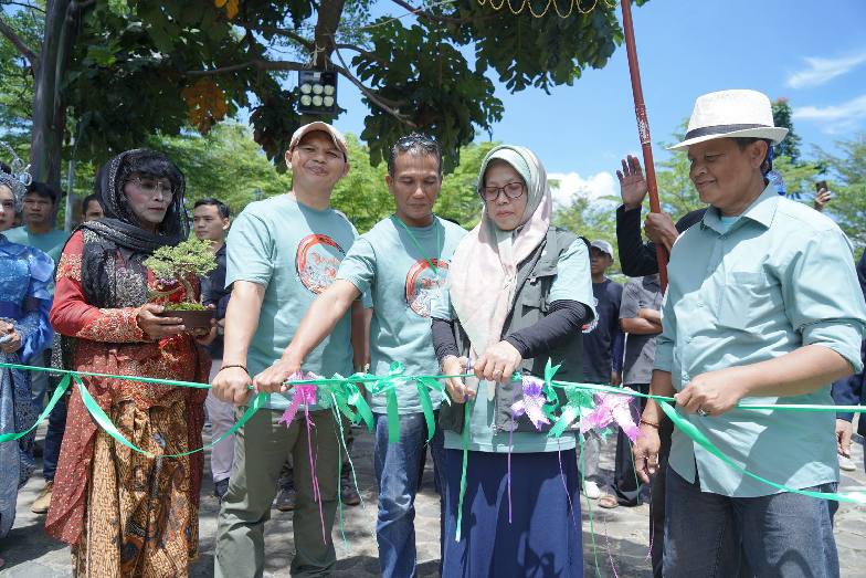 Pameran dan Kontes Bonsai Lokal Terbuka “Bedaskeun Bonsai” Memiliki Nilai Seni dan Ekonomi yang Cukup Tinggi