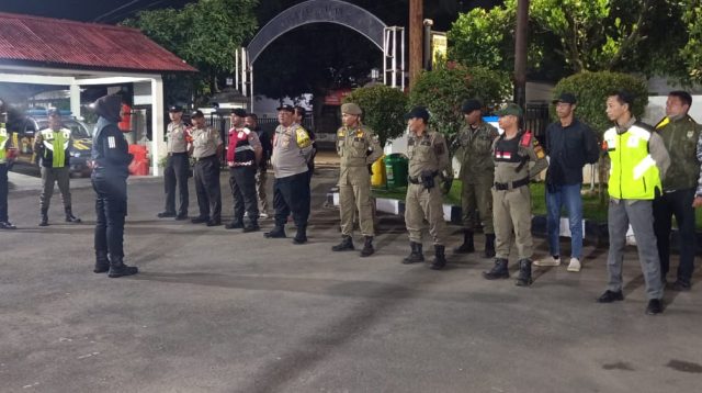 Polsek Kedung Waringin  Gelar Operasi Gabungan Bersama Satpol PP