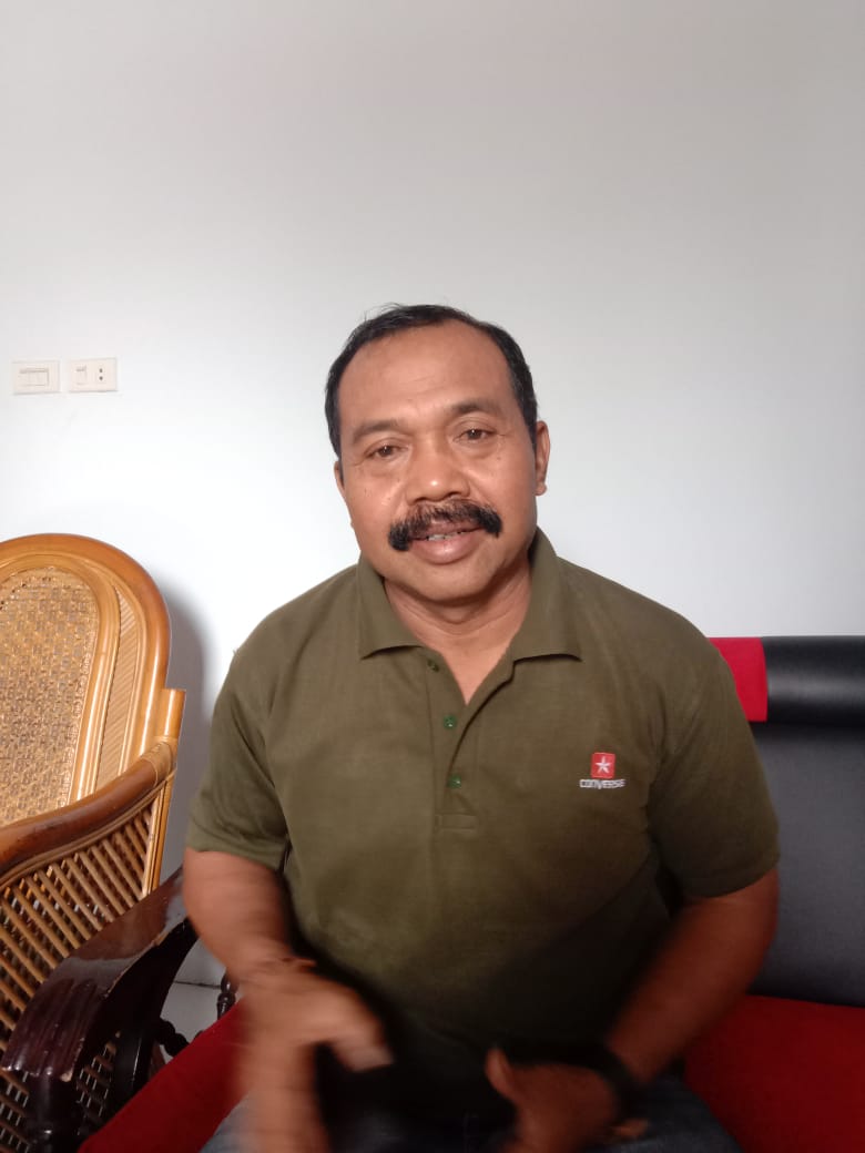 Keterangan foto; Lepala desa Air Meles Bawah Projo.