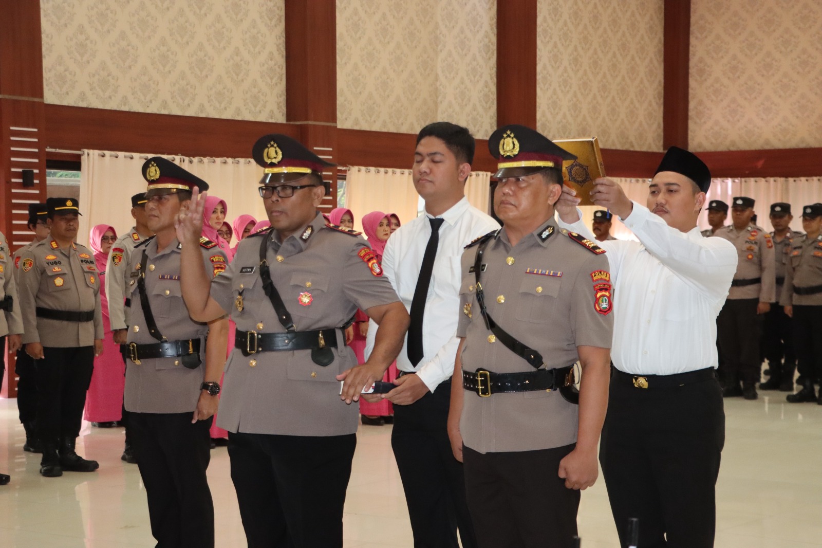 Wakapolres Metro Bekasi Pimpin Sertijab Kapolsek Sukatani, Serangbaru dan Pebayuran