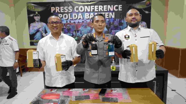 Ditreskrimsus Polda Banten Tangkap Pelaku Oplos Pertamax