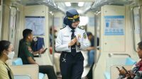 Train Attendant LRT Jabodebek Garda Depan Pelayanan dan Keamanan di Kereta Otomatis