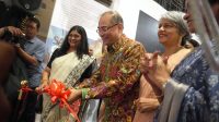 Dubes India Resmikan Pameran Seni Bertajuk Sacred Geometry: 13 Seniman Diaspora India di Jakarta Hadirkan Perpaduan Seni, Spiritualitas, dan Diplomasi Budaya