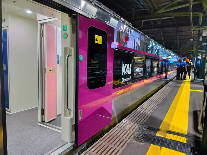 KAI Investasi 612 Kereta dan 54 Lokomotif Baru, Proyeksikan Peningkatan Angkutan Penumpang dan Barang