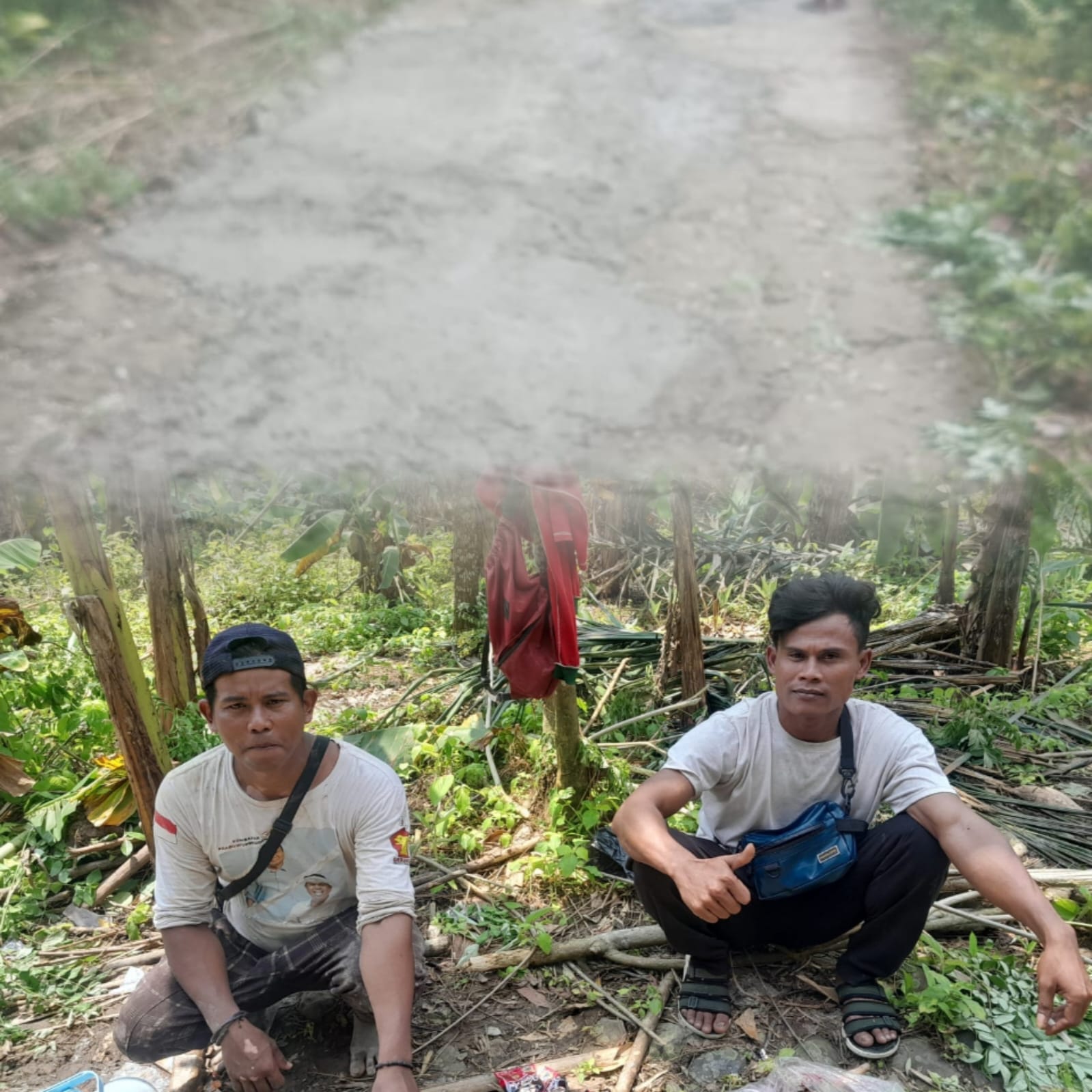 Warga Desa Wanawali Purwakarta Kecewa Pembangunan Jalan Patungan, Anggaran Dana Desa Tidak Jelas