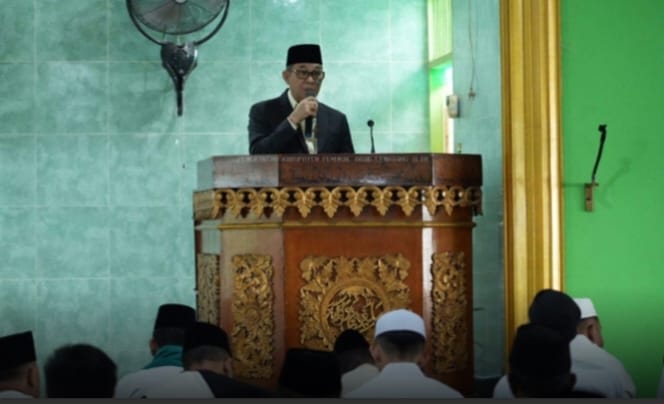 Pemda PALI Laksanakan Solat Idul Fitri Di Masjid Jami" Komperta