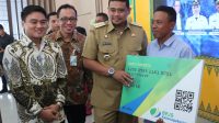 Pimpinan DPRD Sumut Ricky Antony Bersama Gubernur Boby Nasution Berikan 1.600 BPJS Ketenagakerjaan Bagi Nelayan Pimpinan DPRD Sumut Ricky Antony Bersama Gubernur Boby Nasution Berikan 1.600 BPJS Ketenagakerjaan Bagi Nelayan