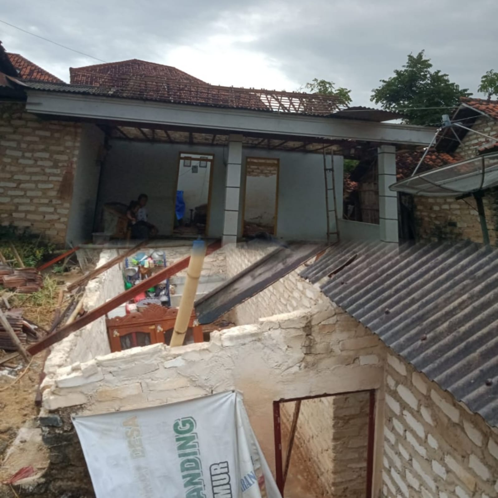 Buntut panjang BSPS tahun 2024 di Desa Errabu, kerja kolektif, Kepala Desa dan Aparatur Desa ?