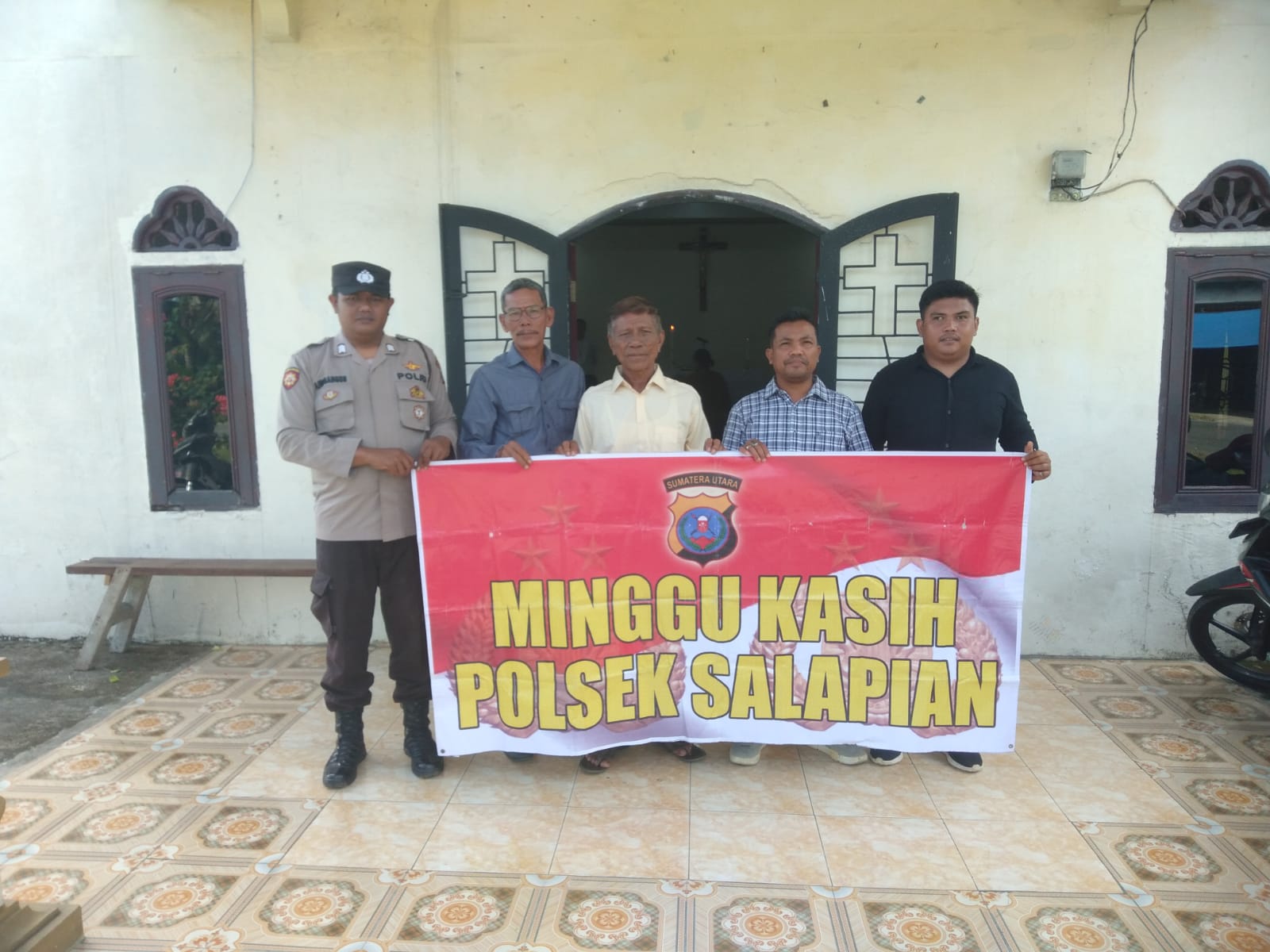Polsek Salapian Gelar Minggu Kasih di Sejumlah Gereja