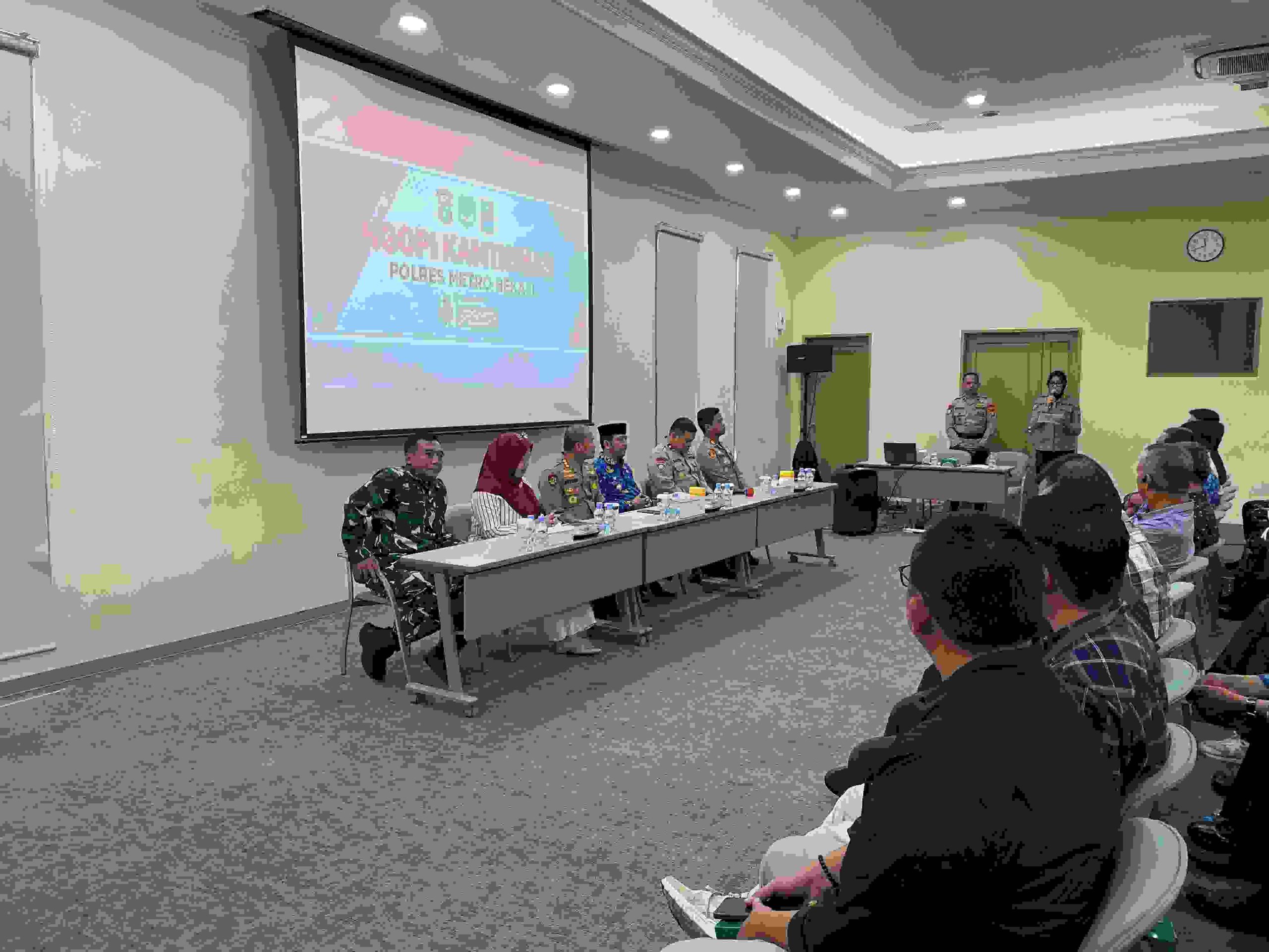 Dalam Rangka Ops Berantas Jaya 2025, Polres Metro Bekasi Perkuat Sinergi melalui ‘Ngopi Kamtibmas Jaga Kondusivitas Kawasan Industri MM2100 Cikarang Barat
