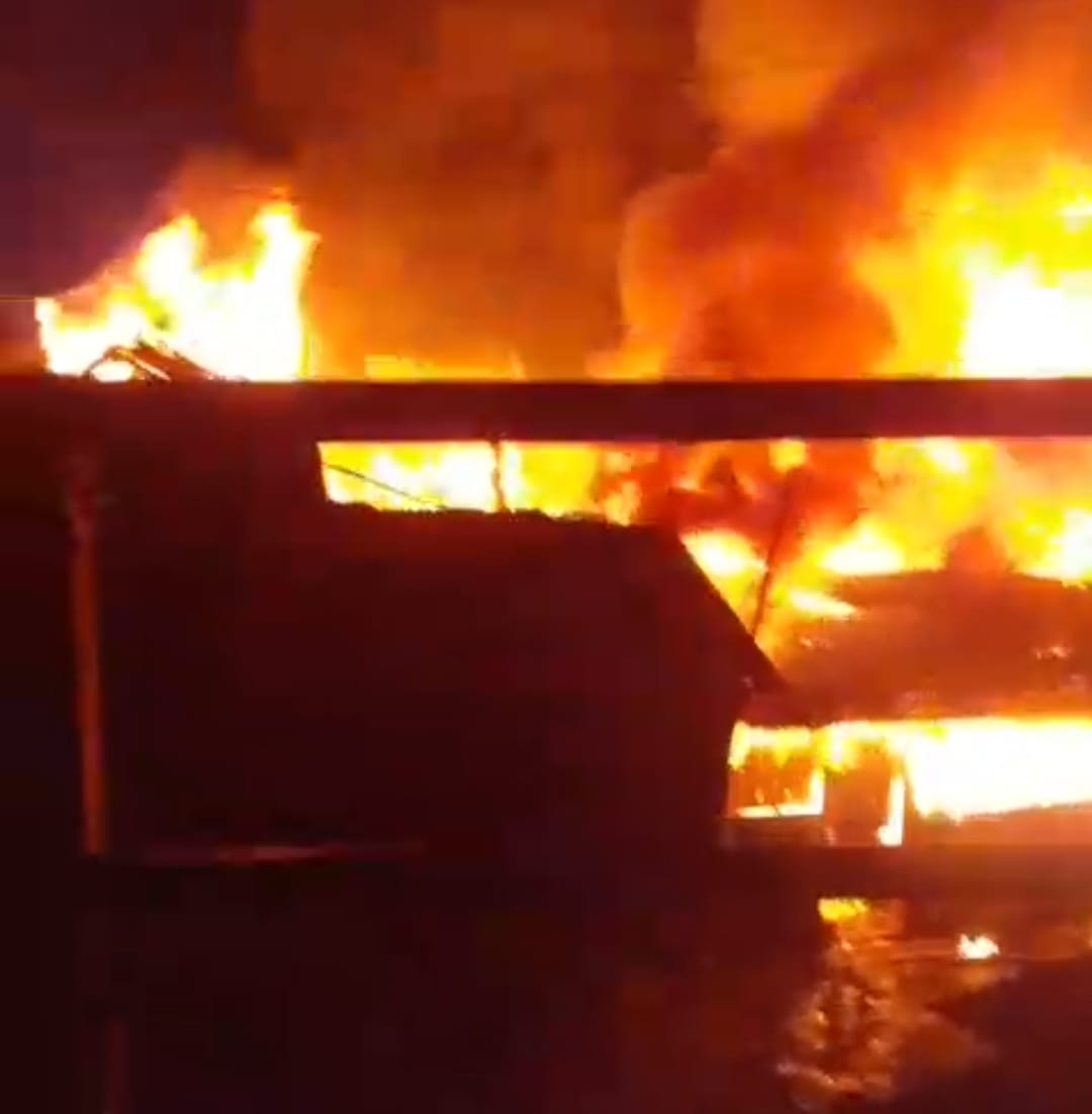 Keterangan foto: Kebakaran pasar Bojong Bekasi pada Selasa 20/05/2025