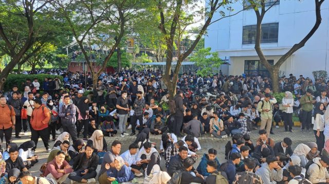 Plt.Disnaker Kab.Bekasi Sebut 6.12.041 Lamaran Masuk di Job Fair Bekasi Pasti Kerja Expo 2025, & 391 Pencaker Diterima di 17 Perusahaan